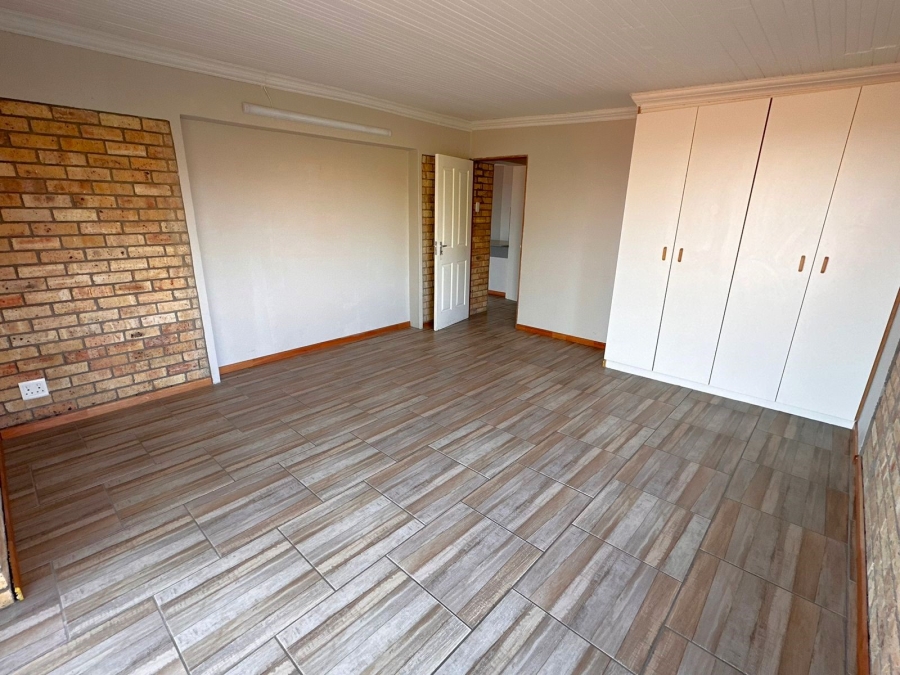 3 Bedroom Property for Sale in Wavecrest Eastern Cape